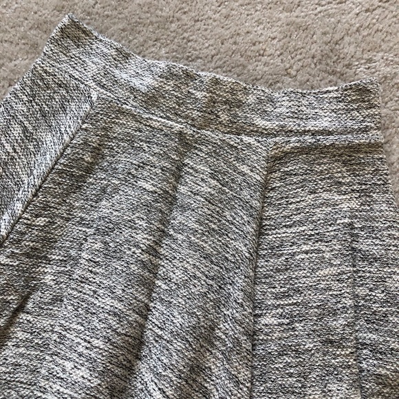 H&M Grey Tweed Look Skirt - Picture 2 of 6
